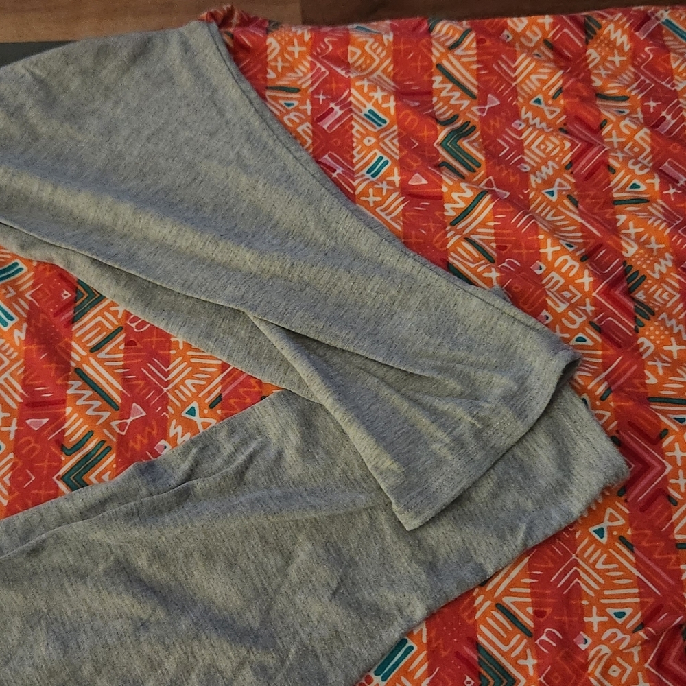 Plus Aztec Style Lularoe Randy Tshirt - Picture 2 of 4
